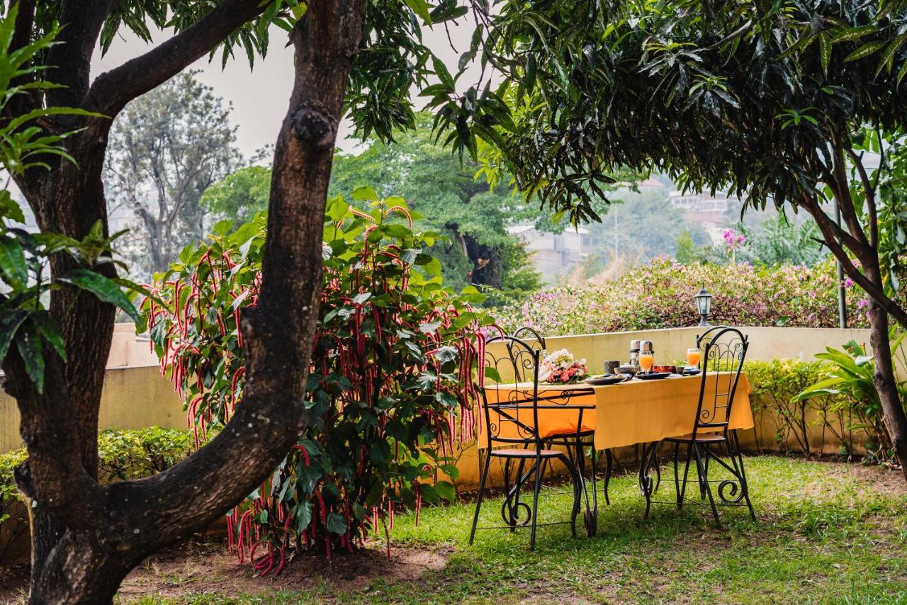 Aparthotel Jardin Tropical Bujumbura Esterno foto