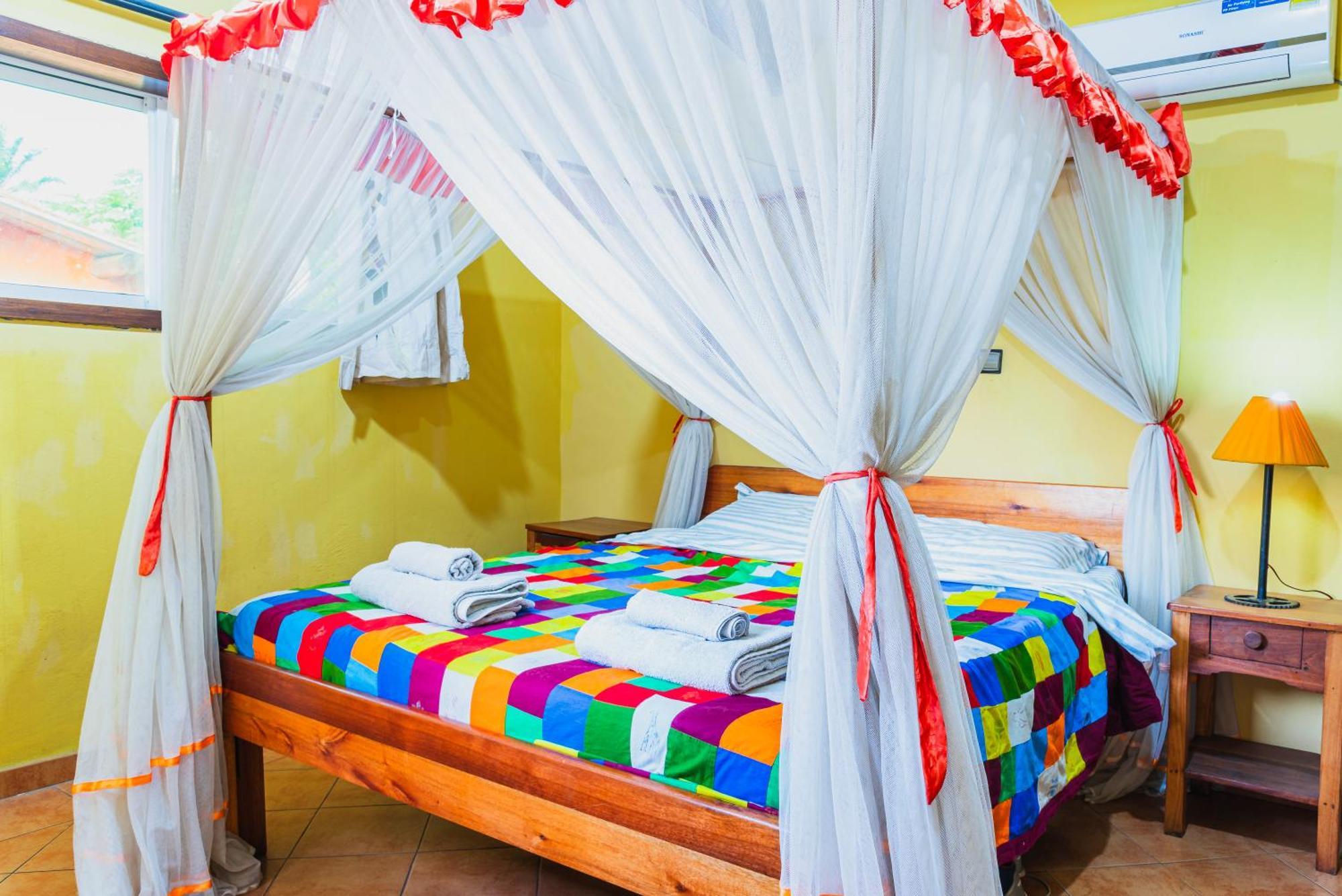 Aparthotel Jardin Tropical Bujumbura Esterno foto