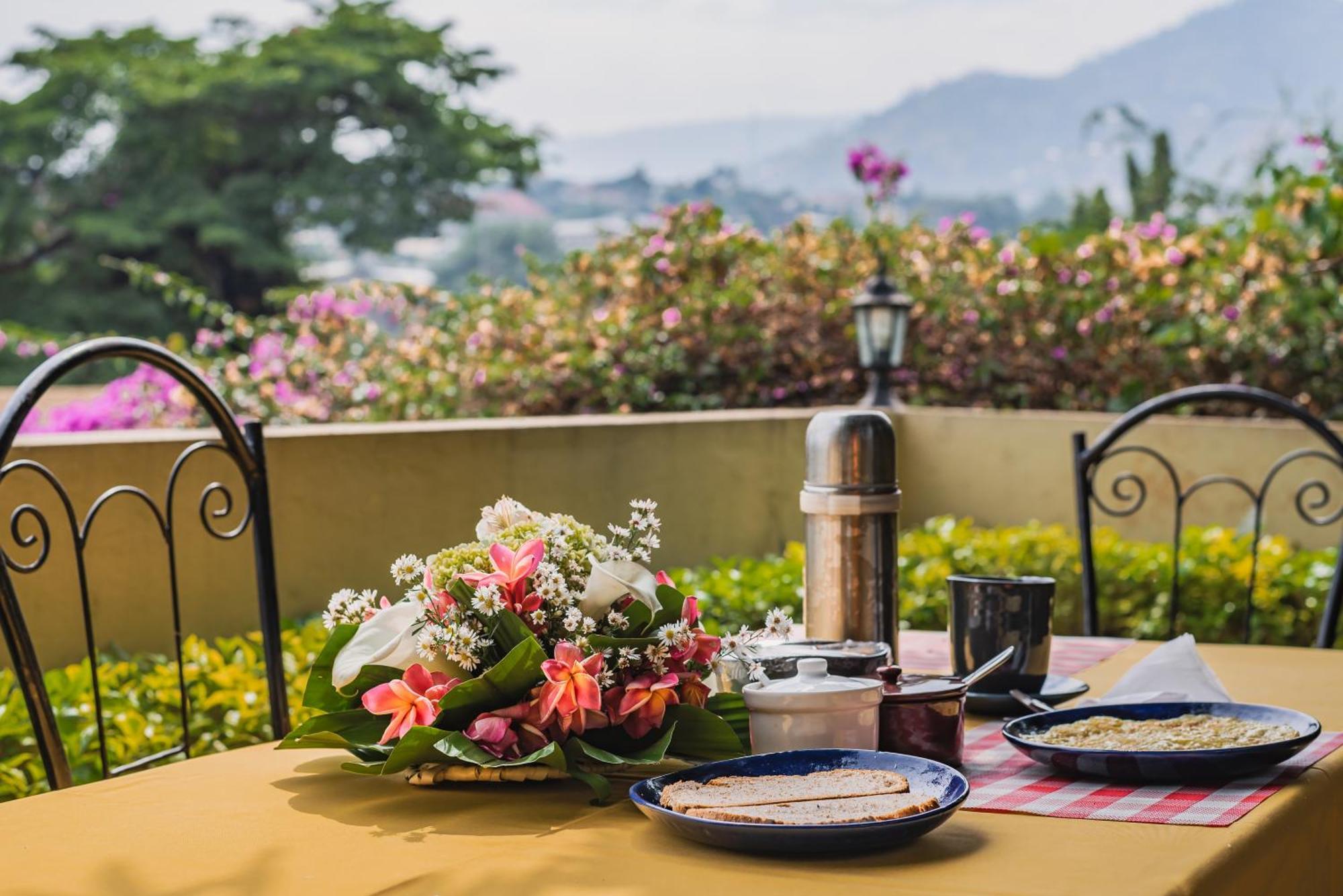 Aparthotel Jardin Tropical Bujumbura Esterno foto